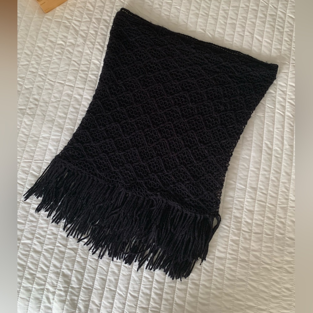 Red Camel Black Infinity Scarf Knit Yarn Fringe Solid Soft Size OS Lightweight